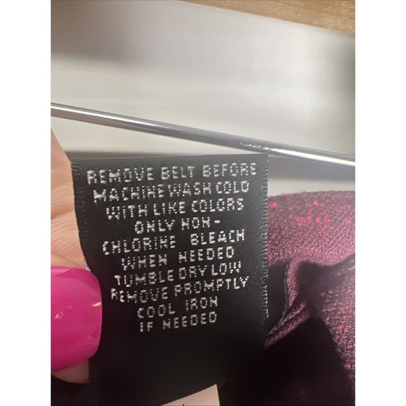 Mossimo Textured Belted Lined Pencil Skirt Women's Size 14 Cranberry NWT - Picture 4 of 10